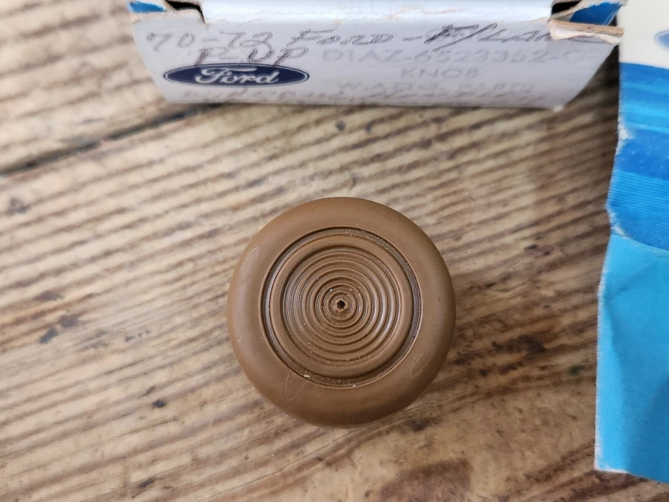 Nuevo de Lote Original Ford Mustang 1968-72 Pickup Marrón (Jengibre) Manivela de Ventana Manivela Perilla Foto 4 de 4