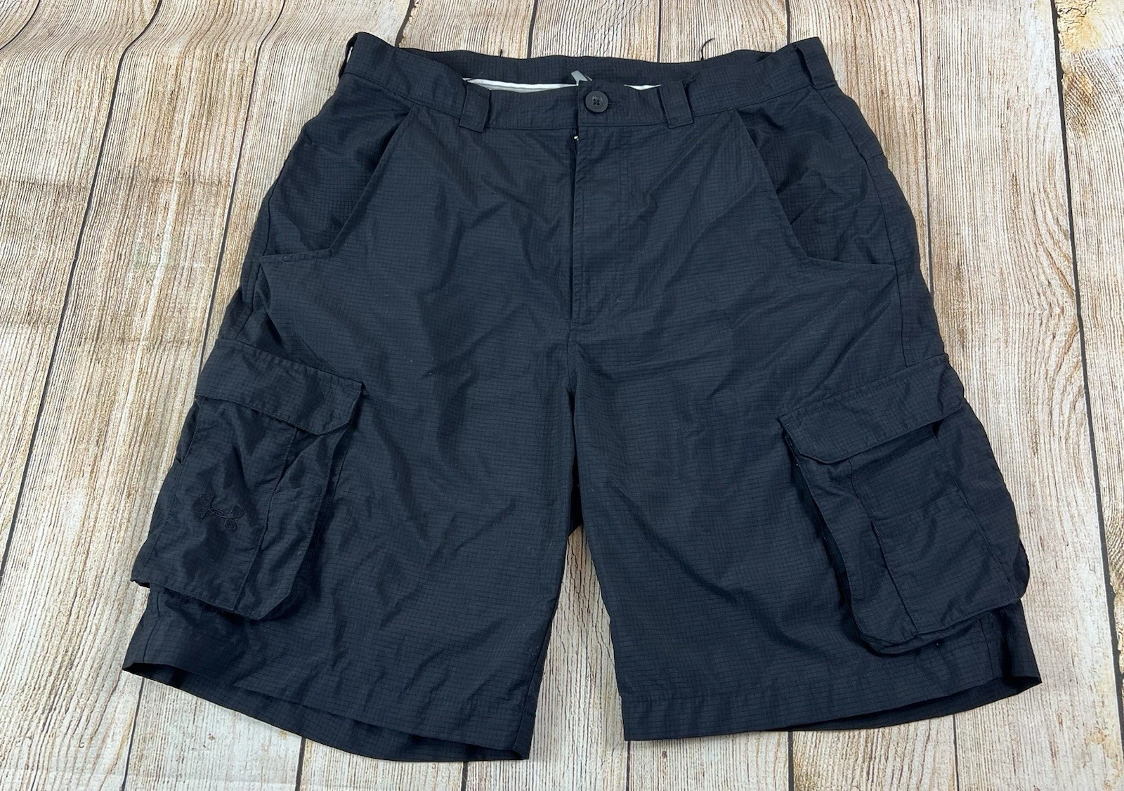 Mens Under Armour Black Ripstop Nylon Cargo Shorts Size 34