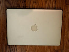 MacBook Pro 2015 13" A1502 Selling As Is Unknown Specs See Description