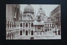Postcards postcard VeNeZIA (VENICE) - Courtyard Doge's Palace