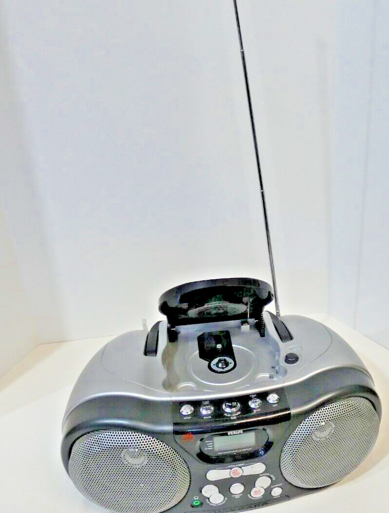 RCA RCD143 Digital Portable CD AM/FM Radio Boombox Tested