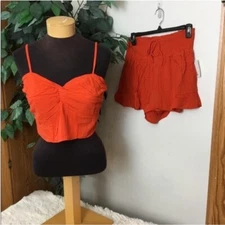 SO twist front crop top & short set Woman’s Juniors XL spicy orange