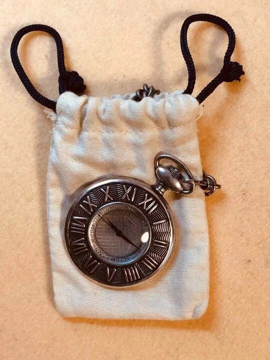 Reloj Bolsillo Cuarzo Fósil Vintage con Caja de Madera Foto 3 de 4