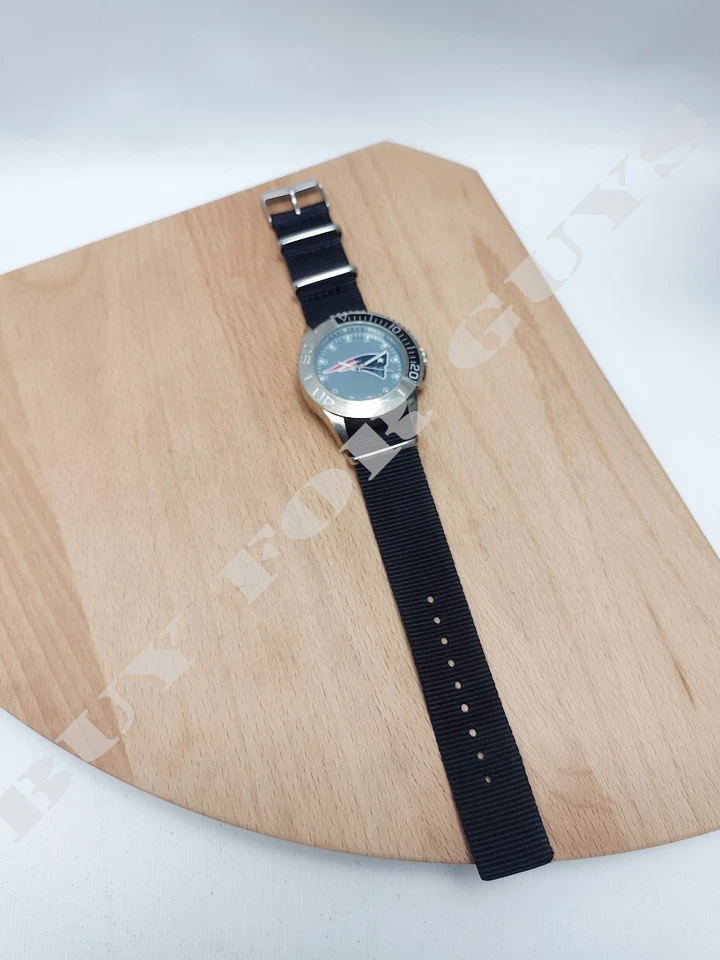 Reloj para hombre New England Patriots NFL Starter - Reloj negro para hombre - Reloj de nailon Foto 3 de 4