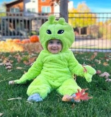 NWT POTTERY BARN KIDS BABY 0-6 MONTHS GREEN ALIEN