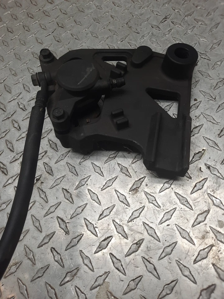 2015 YAMAHA BOLT XVS950 C SPEC REAR BRAKE CALIPER 1TP-2580W-00-00 - Image 3 of 4