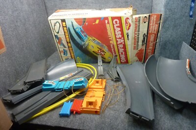Vintage CLASS A SUPER S OPEN TRACK RACING SYSTEM Race CAR Track SET ...