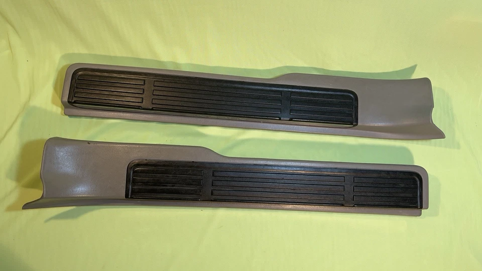 1998-2002 Lincoln Navigator Sill Plate Trim Set Gray Passenger Driver Front Rear - Imagem 2 de 4
