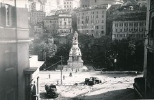 ITALIE c. 1948 - Autos  Immeubles Statue de Christophe Colomb Gênes  - DIV 9829