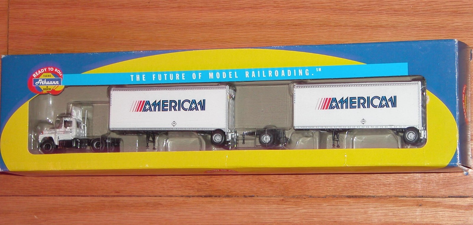 Mack R Ho Scale HO ATHEARN 93146 MACK R TRUCK & 2 28' TRAILERS AMERICAN | eBay
