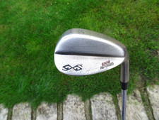 SNAKE EYES 650W FORGED SAND WEDGE 56* STEEL WEDGE FLEX: 35.5" LONG OVERSIZE GRIP
