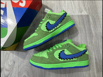 Men - SB Dunk Low x Grateful Dead Green Bear Size US 7-12
