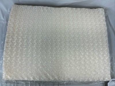 New With Tags FurHaven Large Ultra Plush Orthopedic Mattress Dog Bed In Cream