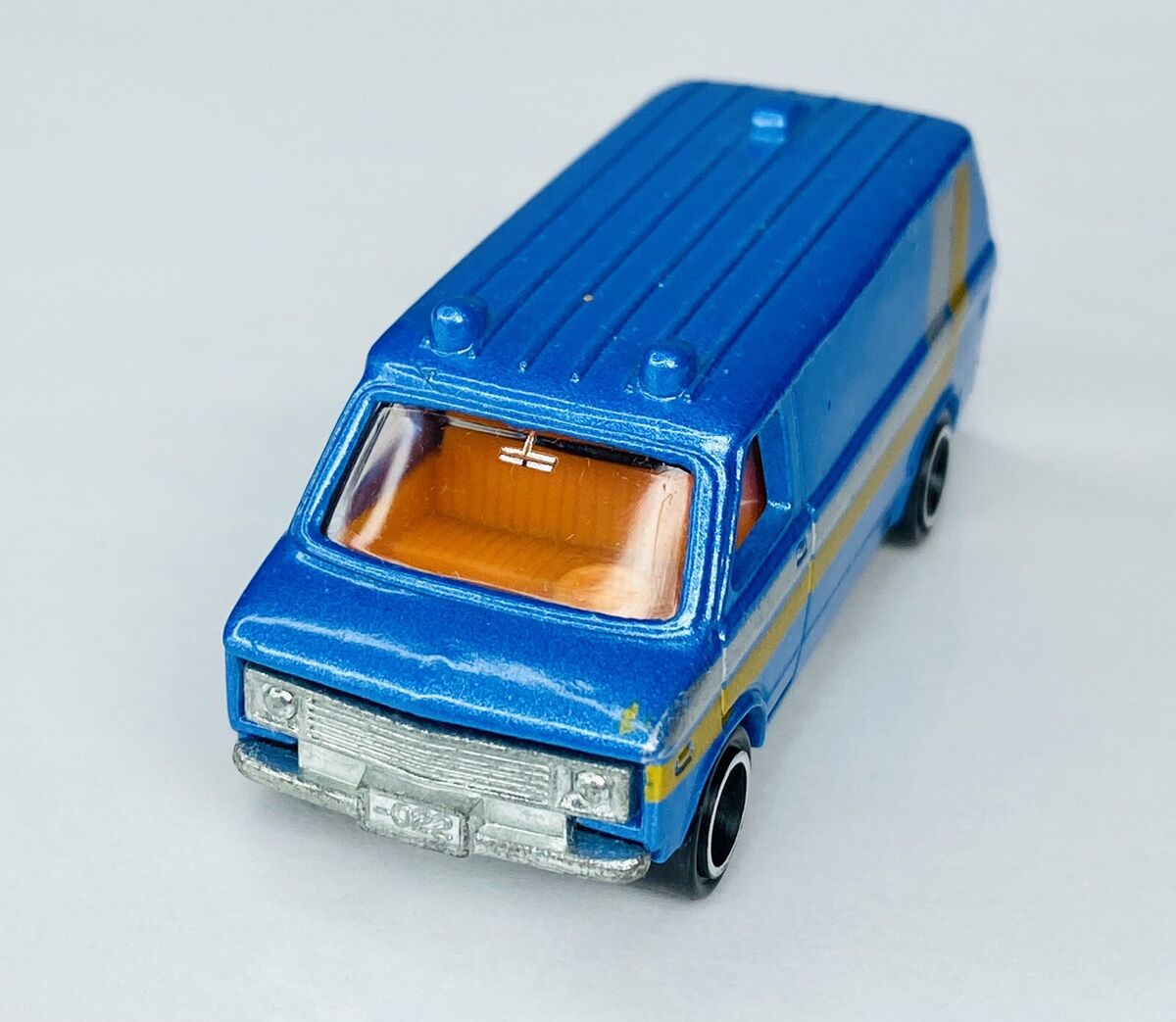 トミカ F22 外国車シリーズ　シボレー1/78 Amazon | トミカ 外国車シリーズ F-22 シボレー シェビーバン