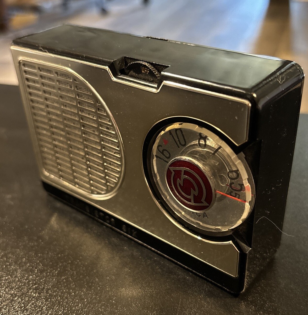 SPICA ST-600 Transistor Radio - 'Works' And Is In Beautiful Shape