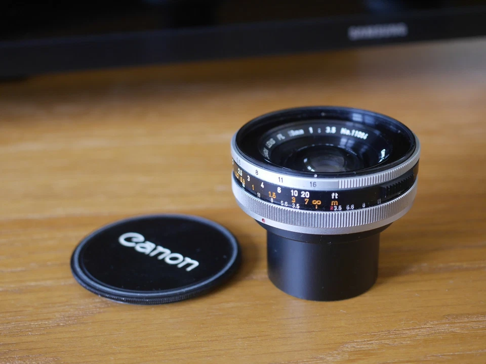 Canon FL 19mm f/3.5 Wide Angle Manual Focus Lens fits FD etc... - Image 1 of 4