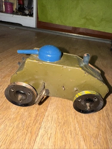 Vintage Louis Marx & Co. Wind Up Tank