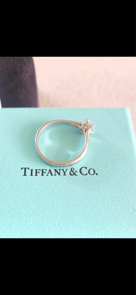 Platinum Tiffany Lucida Ring 0.39 carat - Image 2 of 4