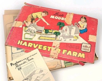 Vintage 1948 Eska International Harvester Farm Scale Model Kit Toy Barn Silo