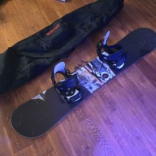 Burton Bullet 64" Snowboard 162cm with Burton Bindings + Burton oversized bag.