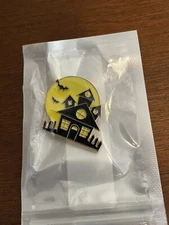 Ghost Haunted House With Bats Metal Golden Lapel Pin/Badge/Brooch  NWT