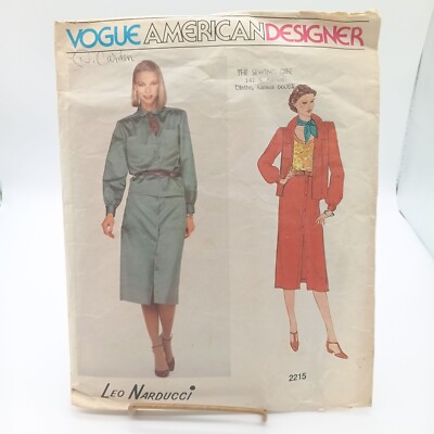 Vintage Sewing PATTERN Vogue Patterns 2215, Misses 1990s Top and Skirt, American
