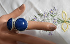 SILVER METAL RING BEZEL SET CABOCHON BLUE STONES S-7 — photo 1