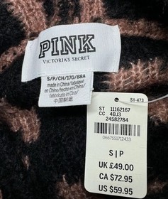 NWT PINK Victoria&rsquo;s Secret cheetah animal print Hoodie fleece sweater size small