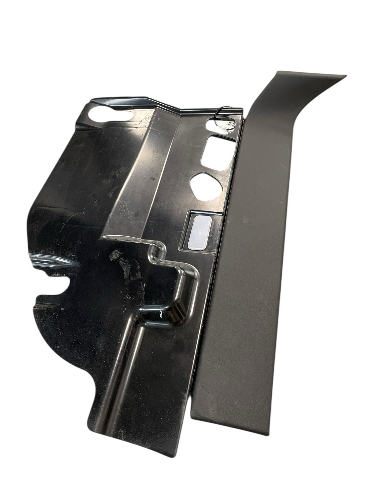 2015-2020 BENTLEY BENTAYGA OEM Front Right Footwell Kick Panel Trim Cover