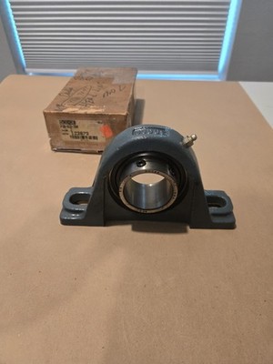 NOS Dodge 2'' Bore 2-Bolt Pillow Block Bearing Made In USA P2B-SCB-200