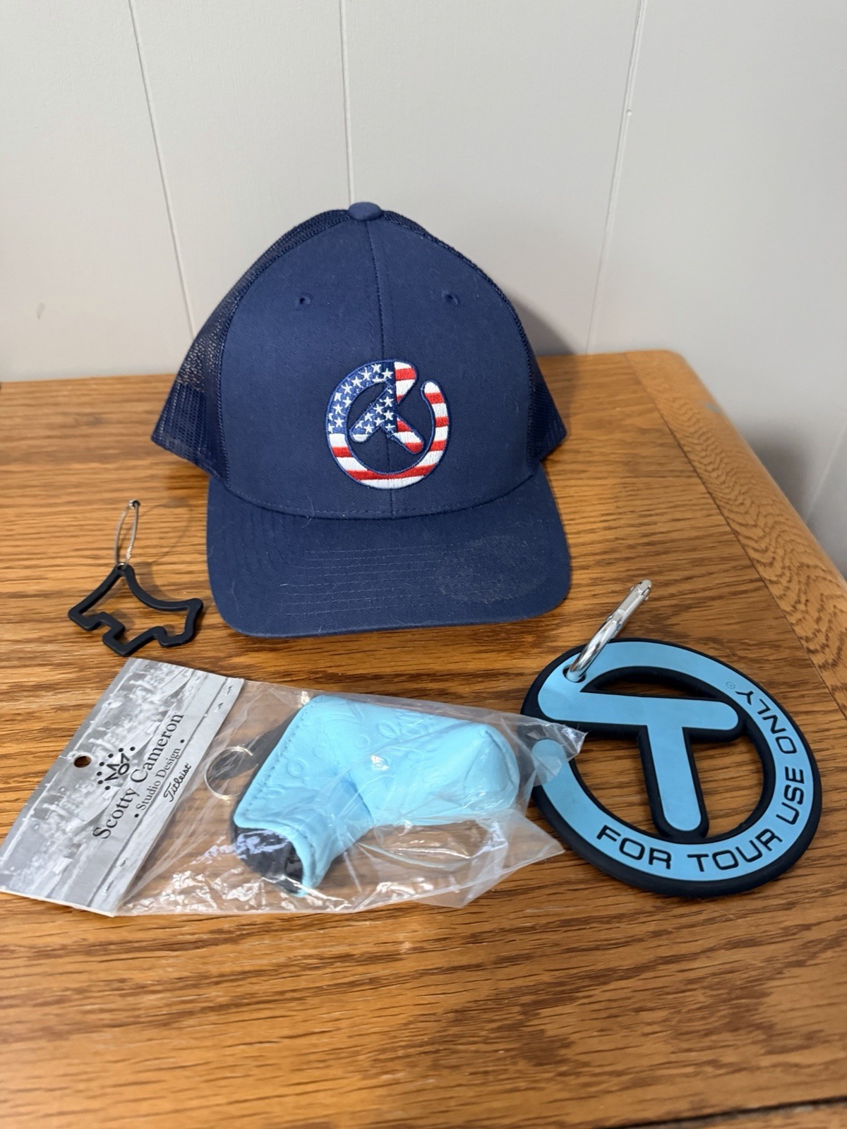 Scotty Cameron Hat, Bag tag, Key chain And Headcover Key Chain Bundle