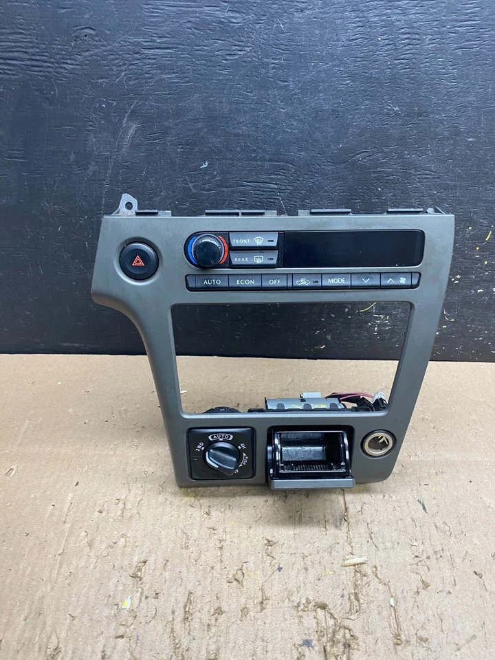 Infiniti QX4 2001 a 2004 radio control climático bisel de peligro moldura OEM T8523 DG Foto 2 de 4