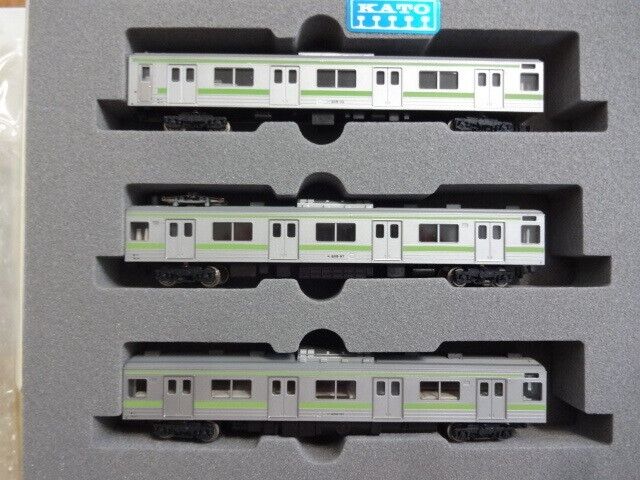 KATO・10- 156・205系（山手色）6両セット ＋6扉車2両。 KATO・10- 156・205系（山手色）6両セット ＋6扉車2両。 - メルカリ
