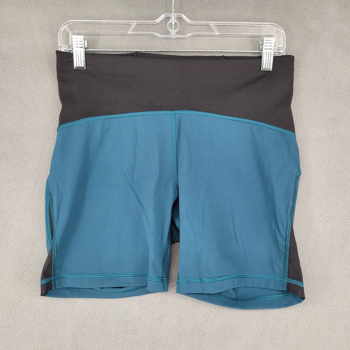 Lululemon Womens Shorts Size 10 Black Blue Biker Yoga Gym Performance Mid  Rise