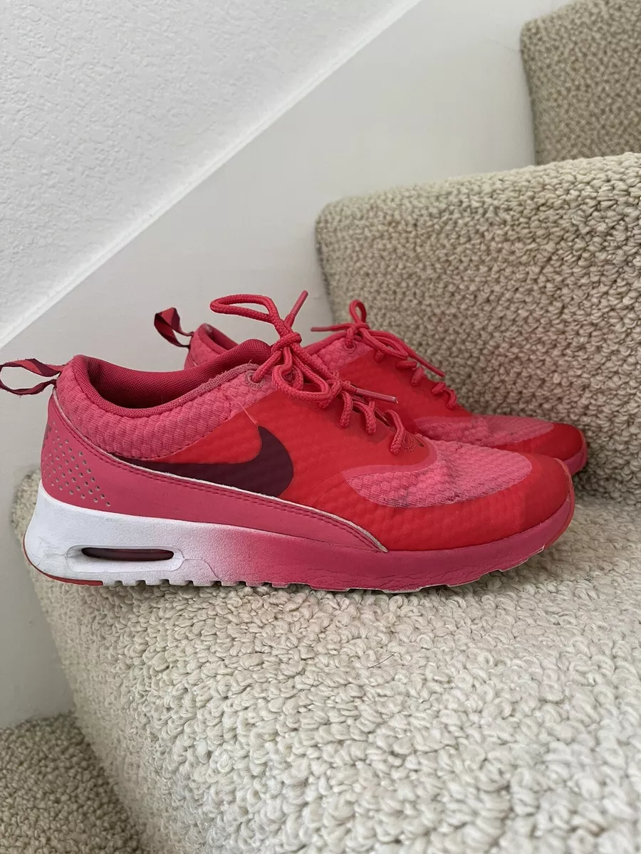 Nike thea 2025 womens size 6