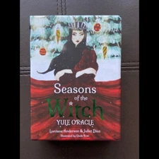 Seasons of the Witch: Yule Oracle: 44 gilded cards & 144-page book