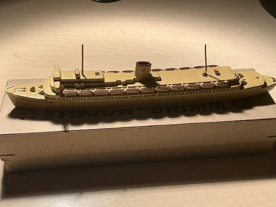 KDF Wilhelm Gustloff  mit Box Wiking  1/1250 Schiff Zinn - Bild 2 von 4