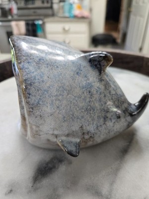 BEACH COMBERS CERAMIC SHARK SPONGE/SCRUBBIE HOLDER 6''X4''