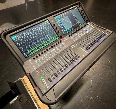 Allen & Heath Avantis 64-Ch Digital Mixer - Dante + superMADI Cards, Flight Case