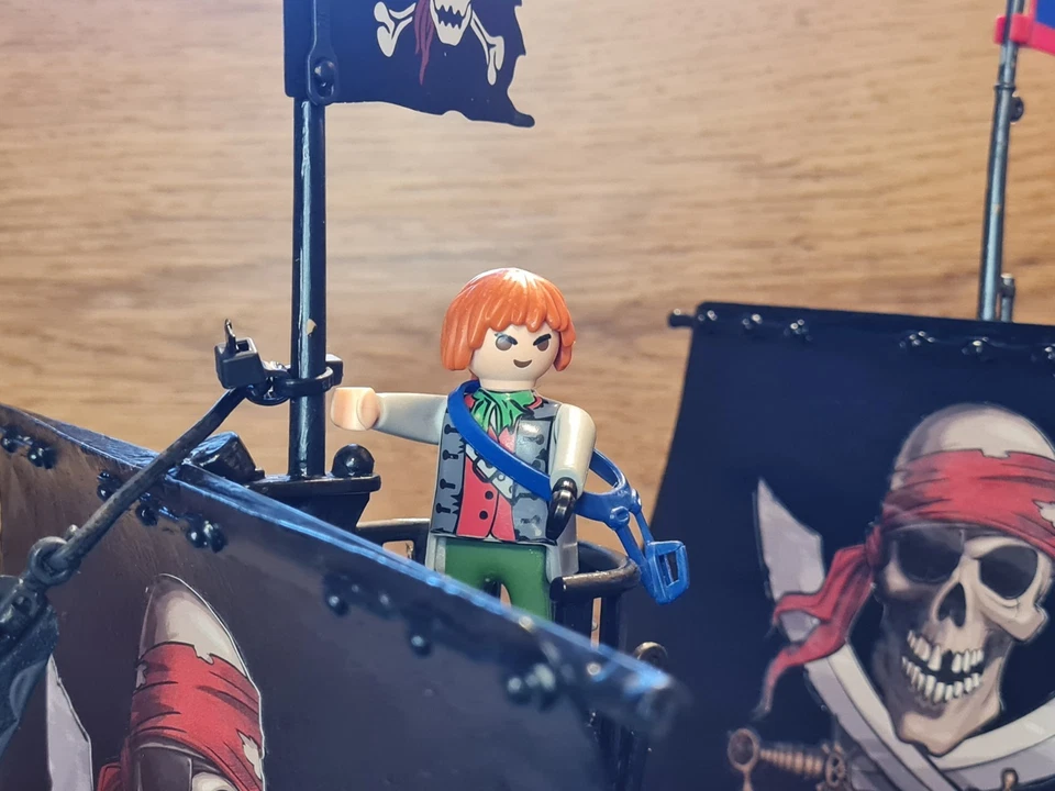 PLAYMOBIL CUSTOM PIRATE SHIP DOUBLE SAIL UNIQUE THE LARGEST OF PLAYMOBIL - Image 3 of 4