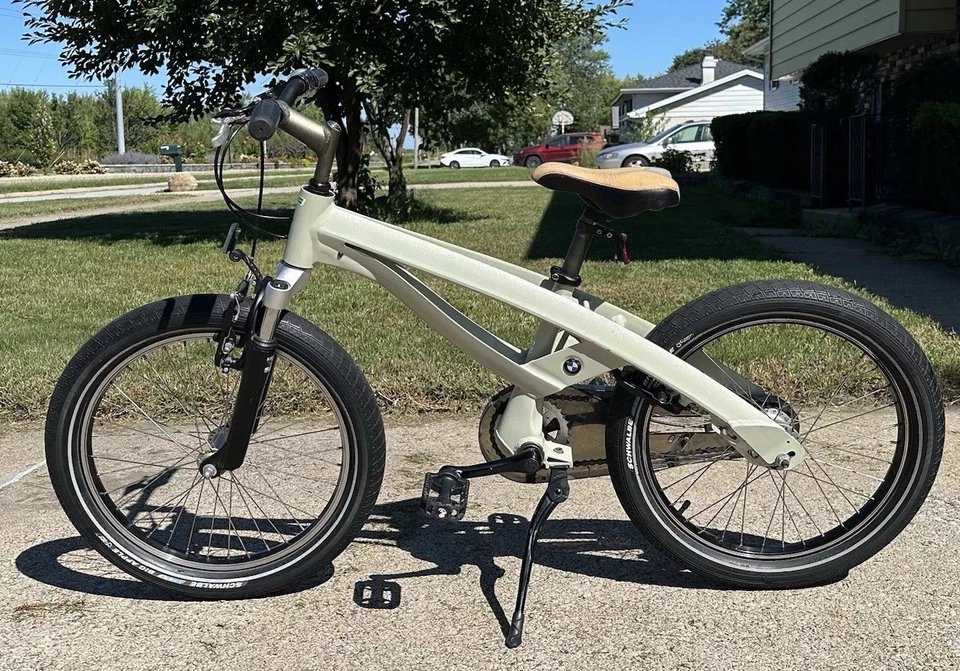 BMW Cruise Bike Junior 20”, Scram imotion 3 Speed - Image 2 of 4