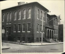 1958 Press Photo Choate Burnham School On West 3rd Street South Boston, Mass.