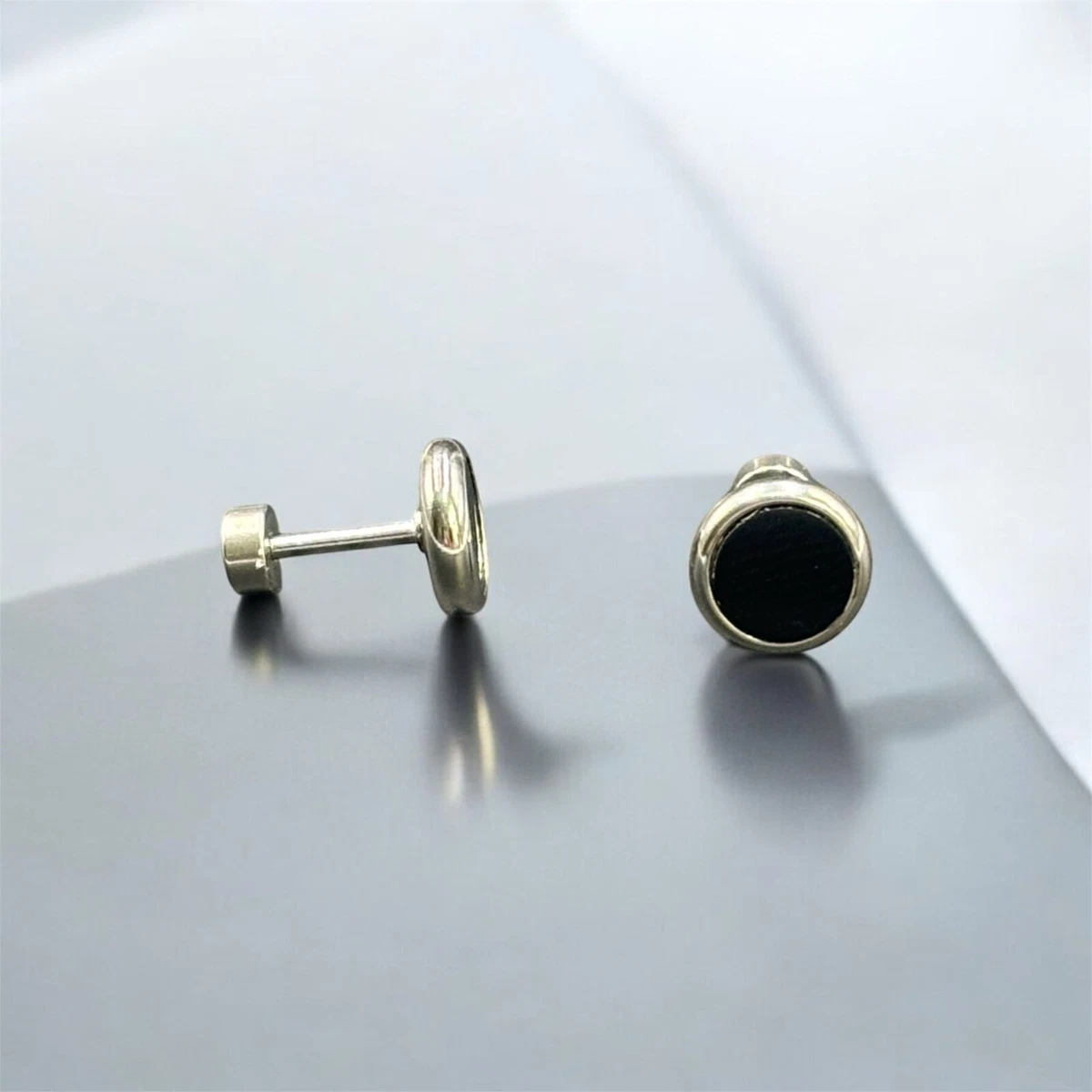 Orecchini A Bottone In Titanio E Acciaio | 2 Paia Flat-back Con Zirconi | Ipoallergenici Per Piercing Trago Ed Helix | Oro - 2