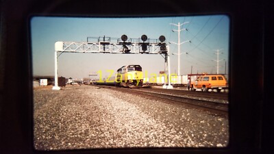 OS14 ZUG LOKOMOTIVE 35MM DIA VIA 6417, ENGLEWOOD, IL 1988