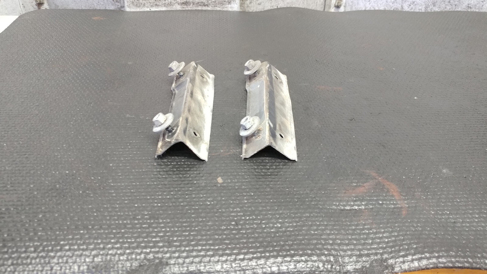 Ford GT 1994-1998 Front Bumper bracket