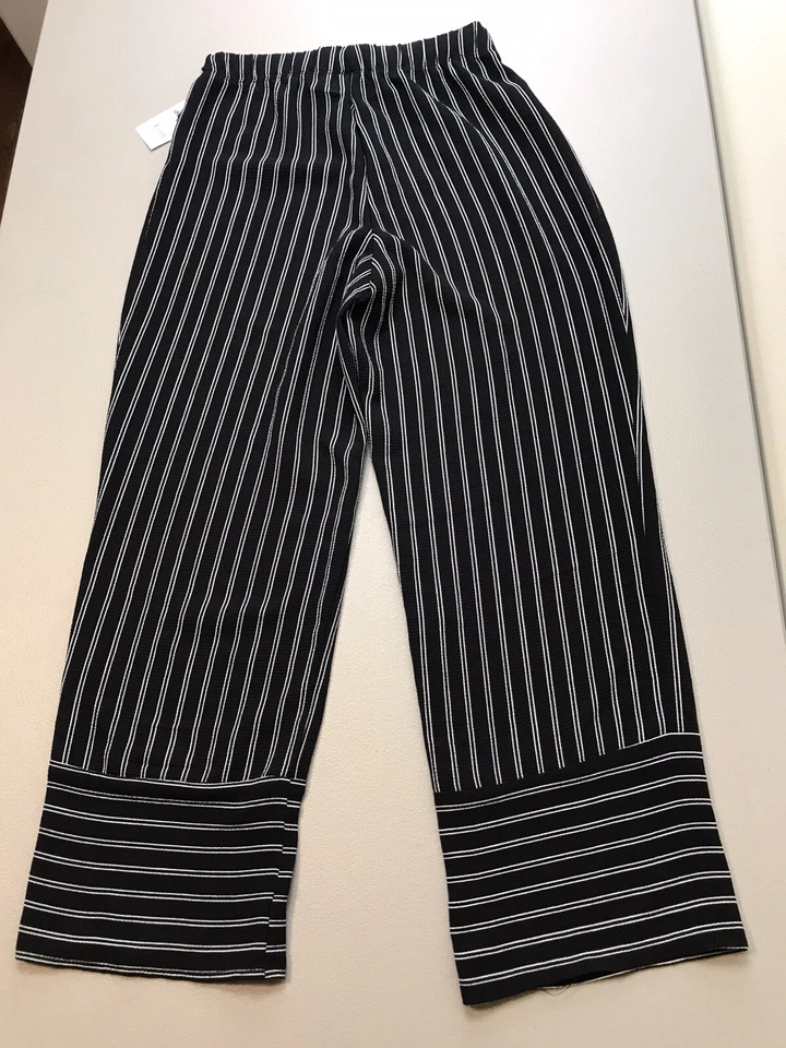Pantalón para mujer Charlotte Russe negro a rayas pierna recta talla pequeña -NUEVO Foto 3 de 4
