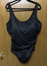 LANDS END Swimsuit size 24W DD One Piece Swim Bathing Suit BLACK Excellent Z24