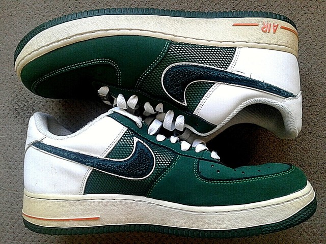green and white af1