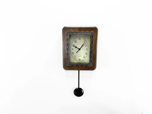 Vintage Style Wall Clock with Pendulum – Rustic Wood Look – Antique Oval Face - Picture 2 of 9