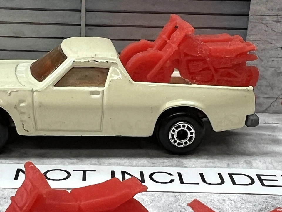Matchbox Lesney Holden Pickup Superfast No 60 (2 Red BIKES) car not included - Image 3 of 3